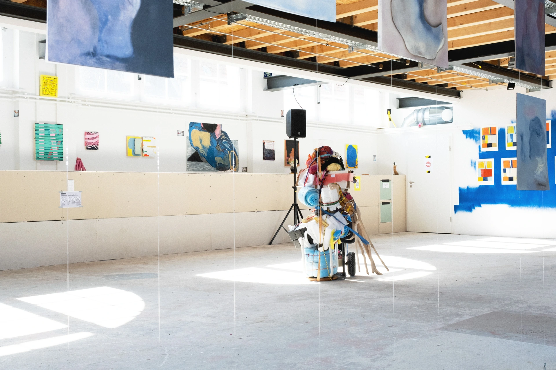 Installation view, EMIK, 2022, Credits Leo Ludwigs